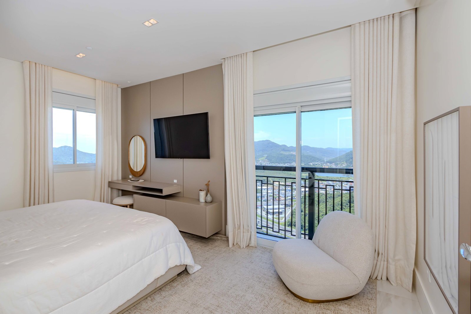 aurora-exclusive-home-18-2