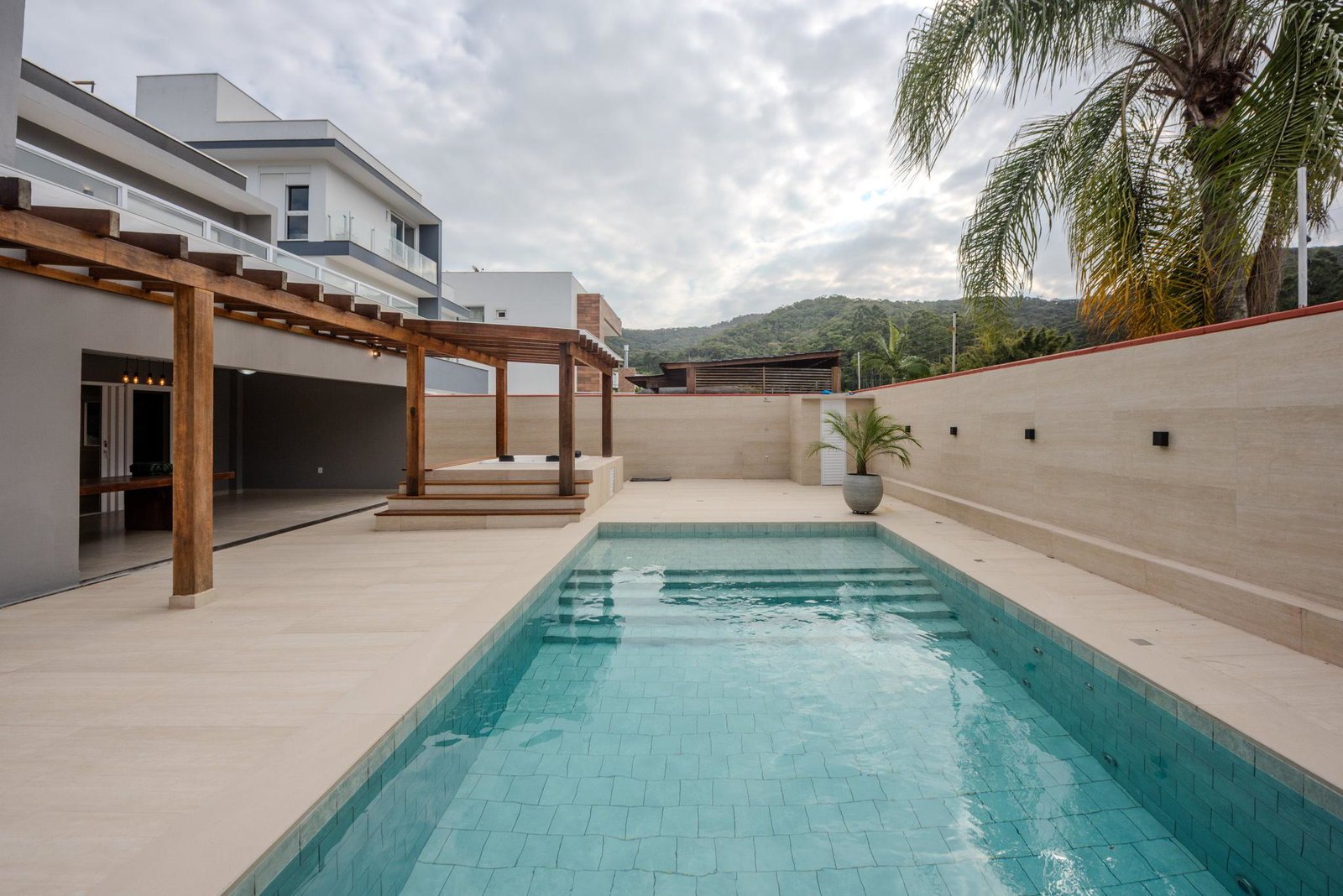 casa-cond-haras-rio-do-ouro-36