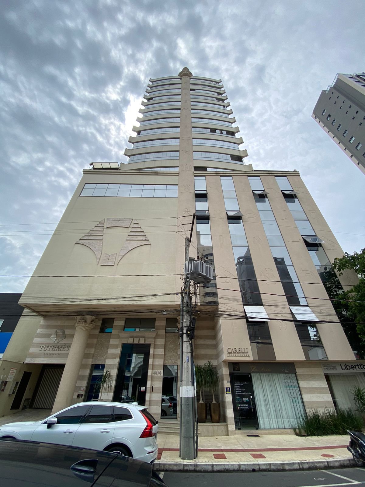 edificio-tuthmes-1-3