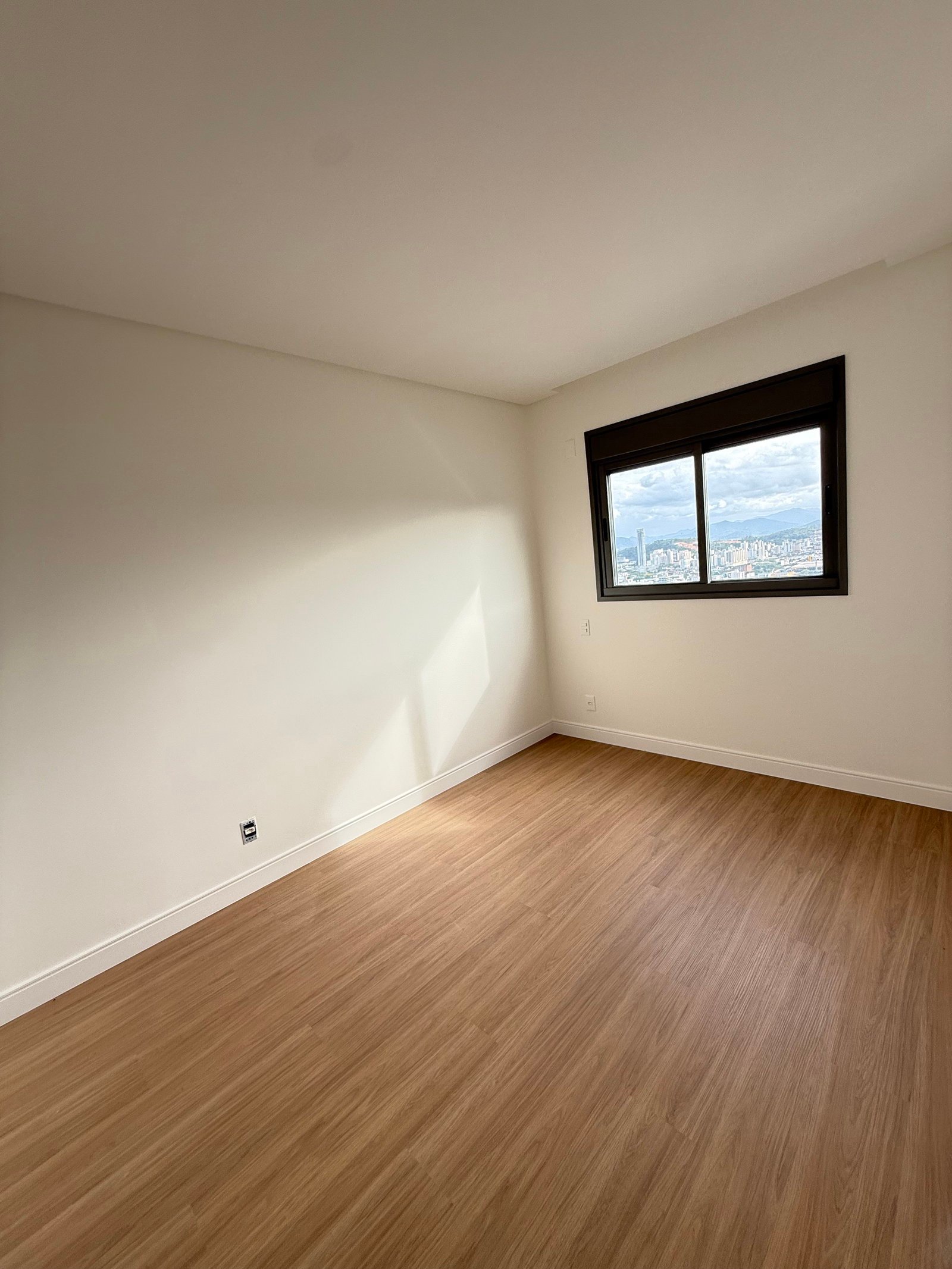 home-square-residence-12