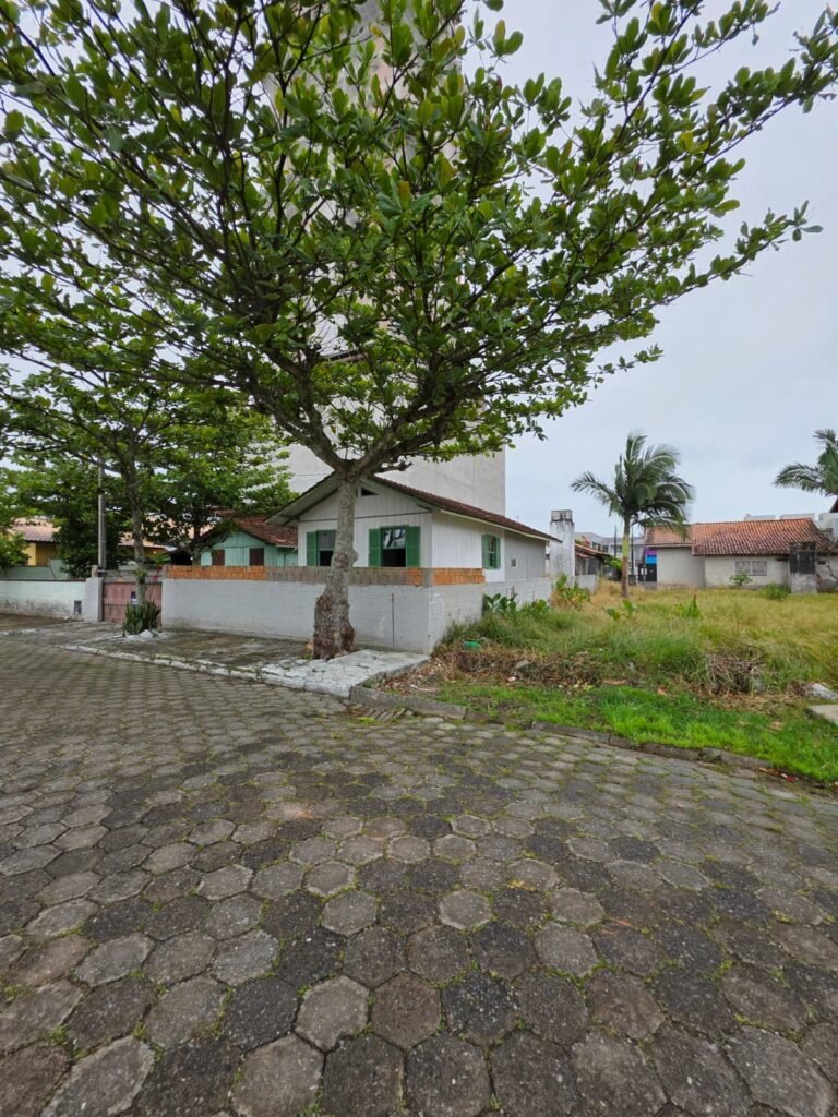 terreno-com-casa-no-pereque-12
